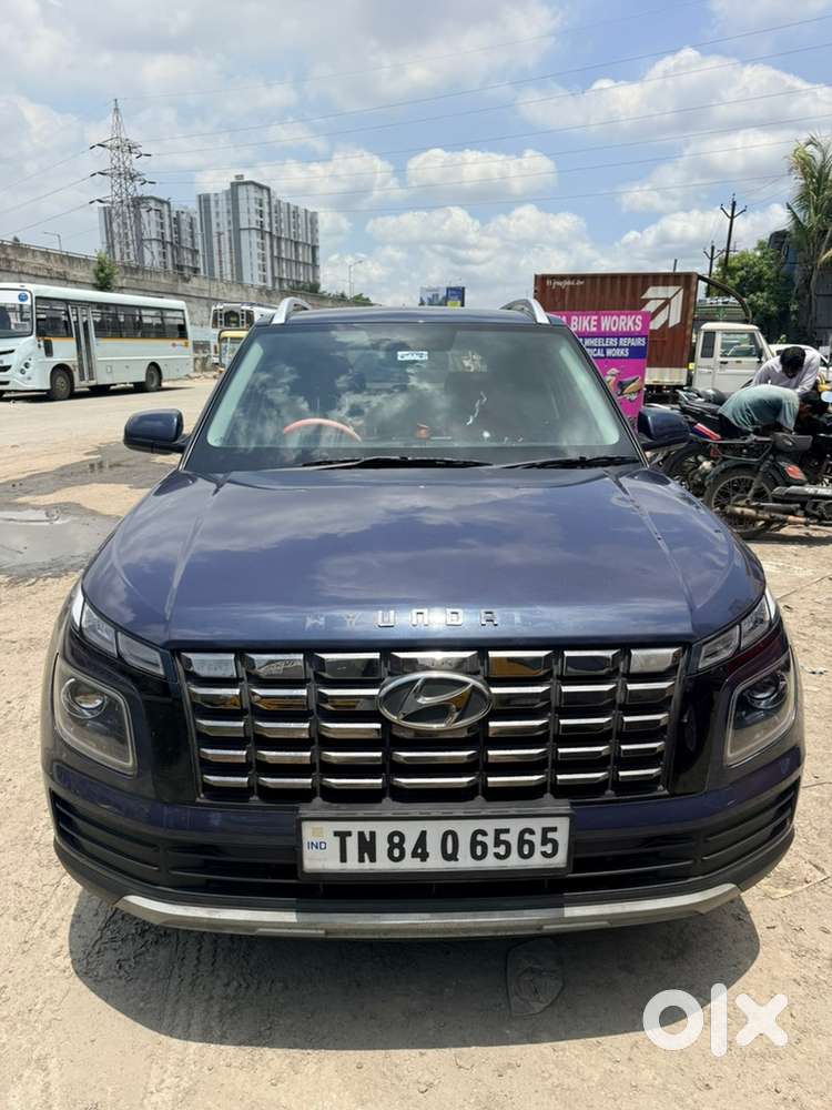 Hyundai Venue Petrol 2023