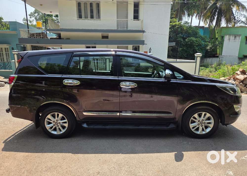 Toyota Innova Crysta 2.4 V 7 Str, 2017, Diesel
