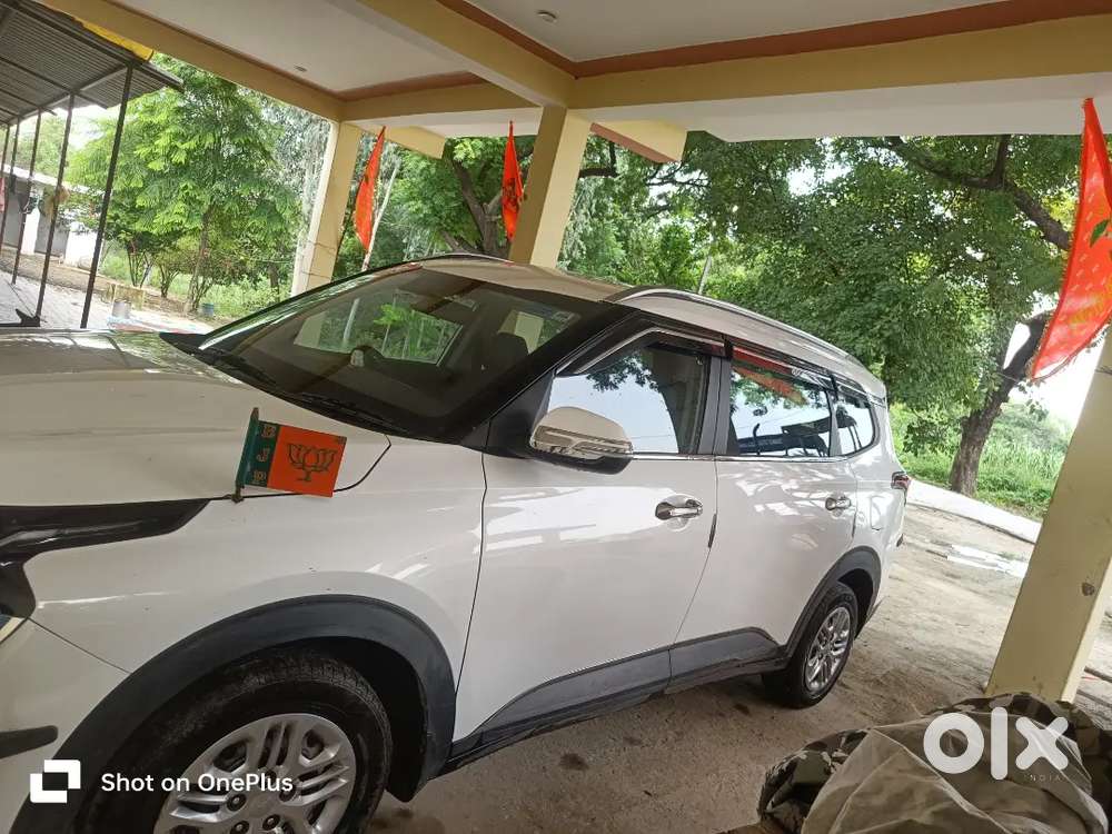 Kia Carens Prestige 2023