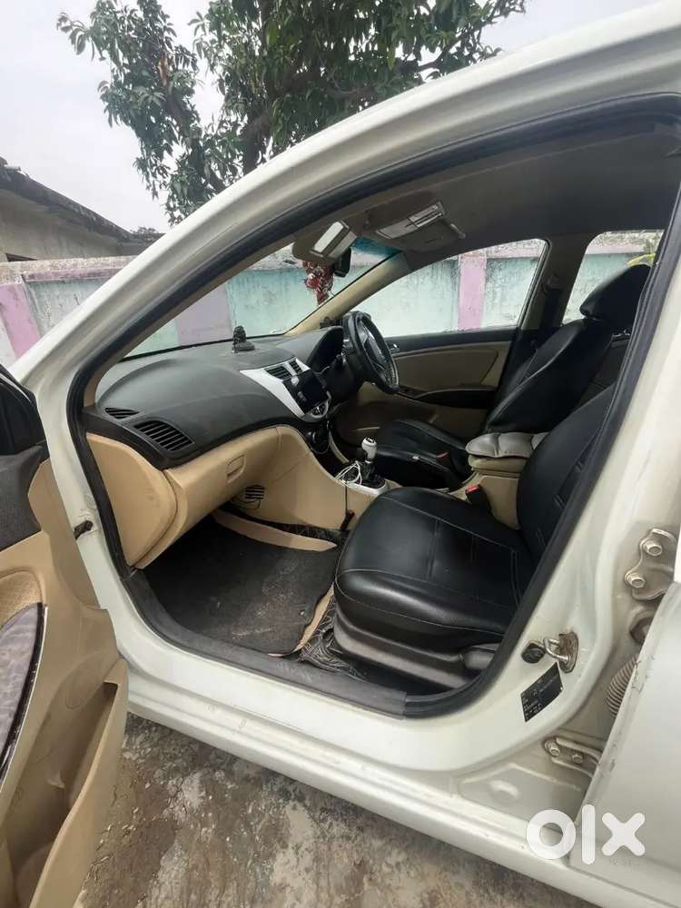 Hyundai Fluidic Verna 2013 Diesel 116430 Km Driven Urgent Sale