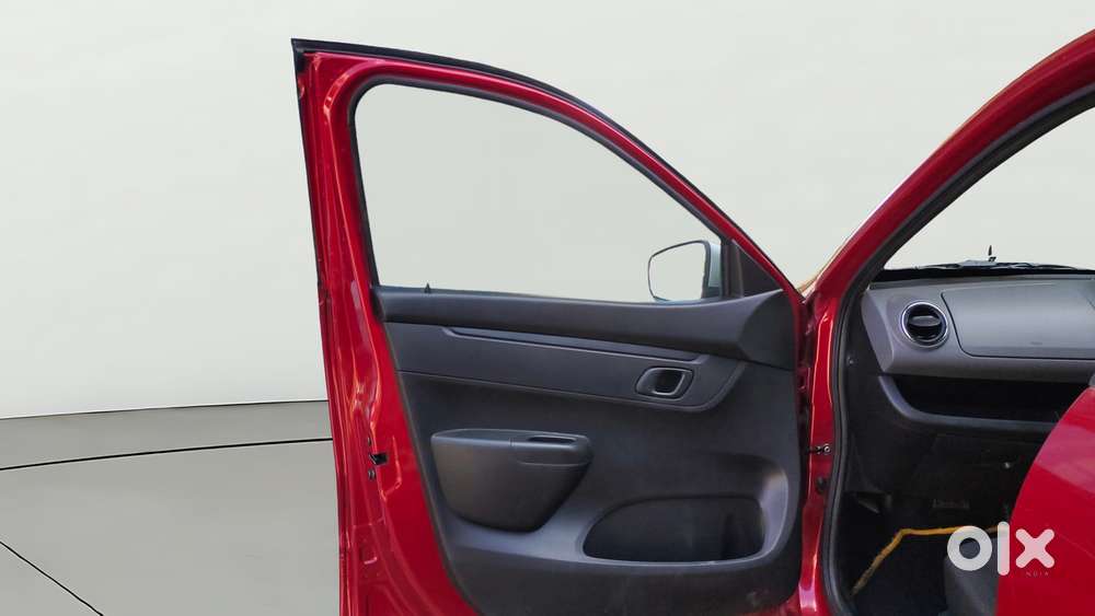 Renault Kwid 2019-ongoing 1.0 Rxt Amt (o), 2017, Petrol