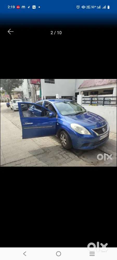 Nissan Sunny 2012