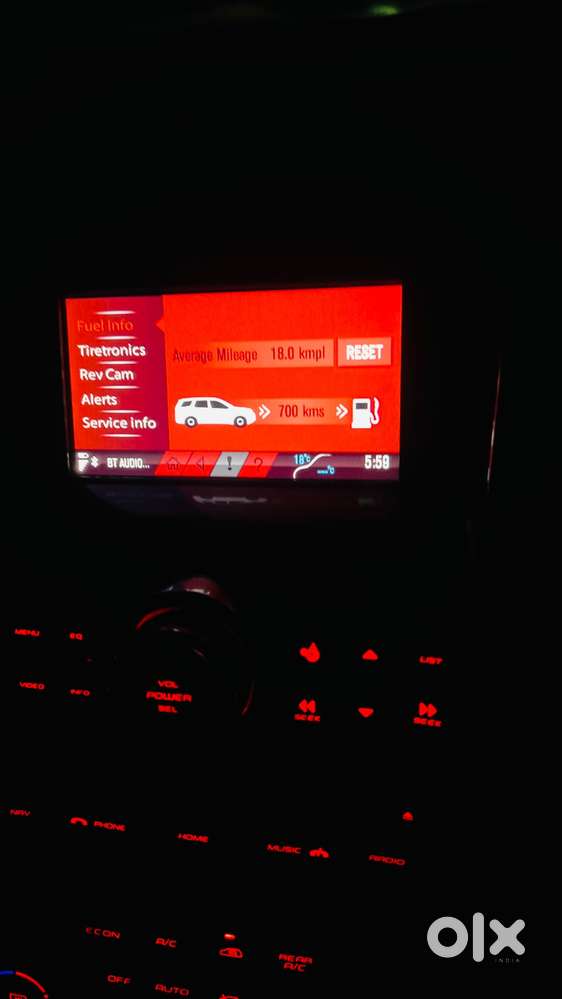 Mahindra Xuv500 W8 2015