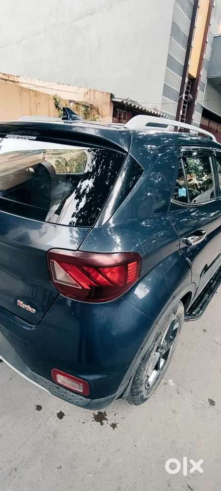 Hyundai Venue 2019 Petrol Well Maintained
