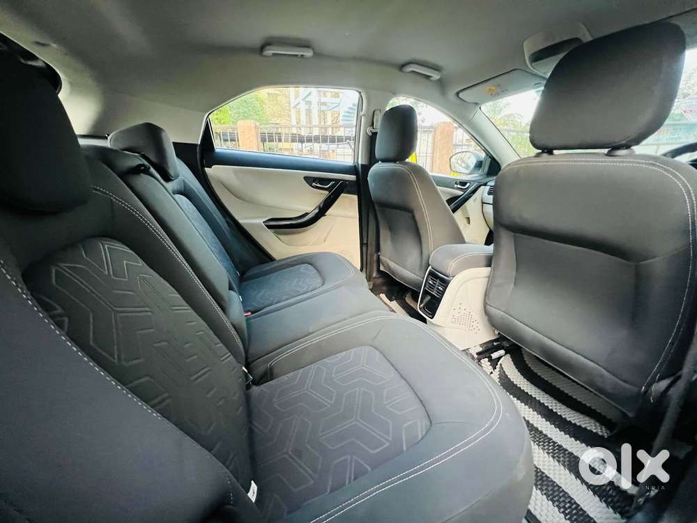 Tata Nexon 1.5 Revotorq Xz Plus Dual Tone, 2021, Petrol