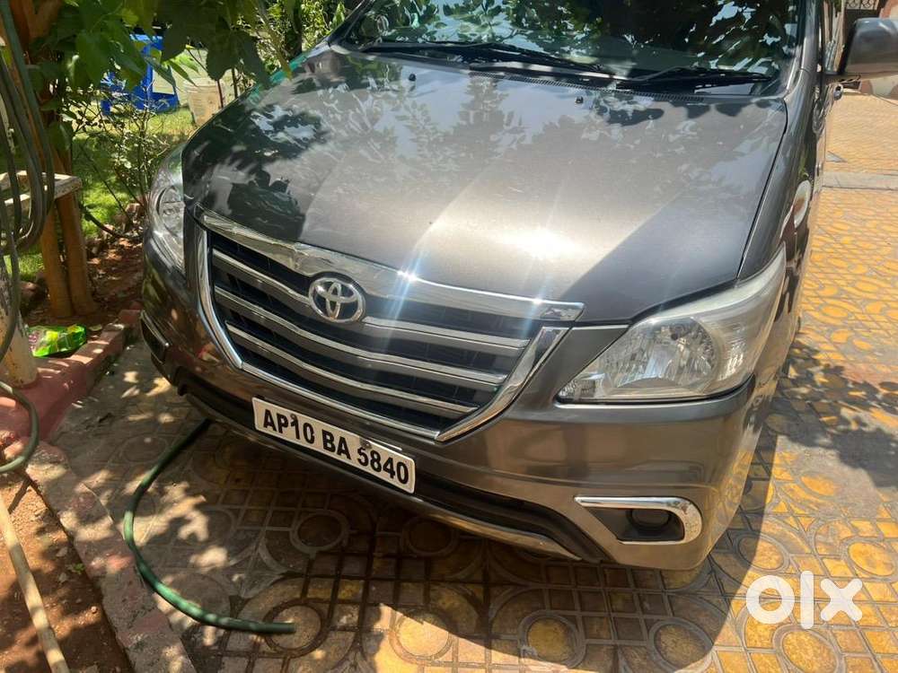 Toyota Innova 2012 Diesel Well Maintained