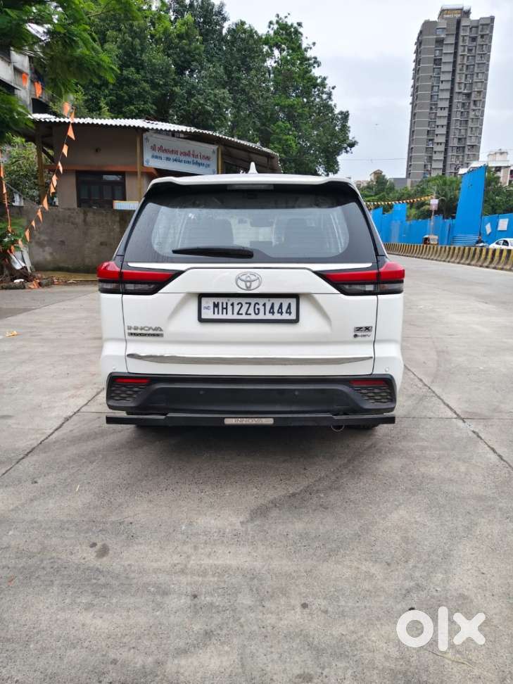 Toyota Innova Hycross 2.0 Zx Hybrid 7 Str, 2026, Petrol