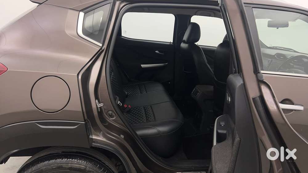 Nissan Magnite 1.0 Xv Premium Turbo Cvt (o), 2021, Petrol