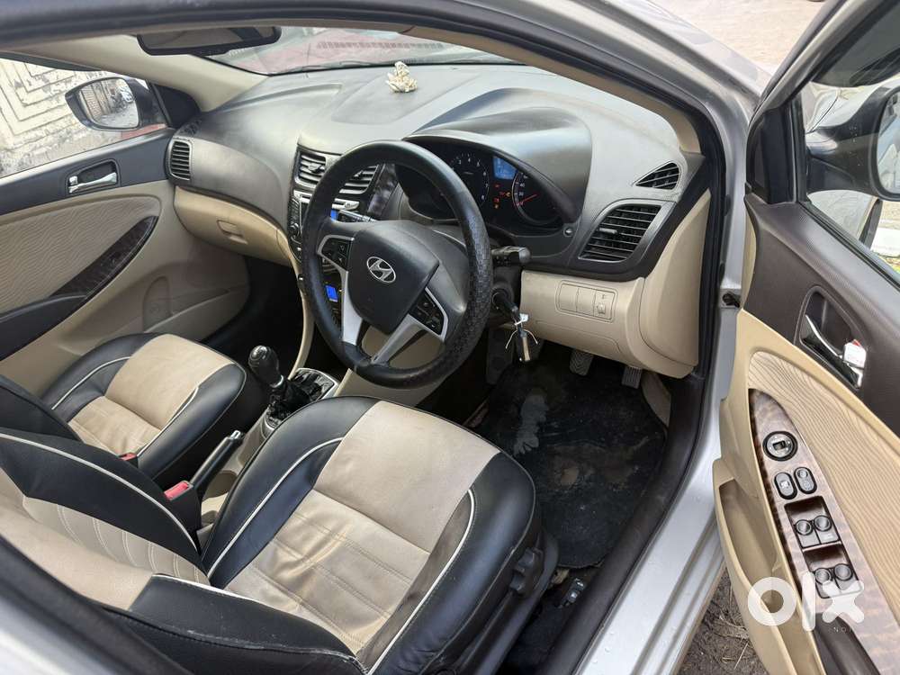 Hyundai Verna Vtvt 1.6 Sx, 2012, Petrol