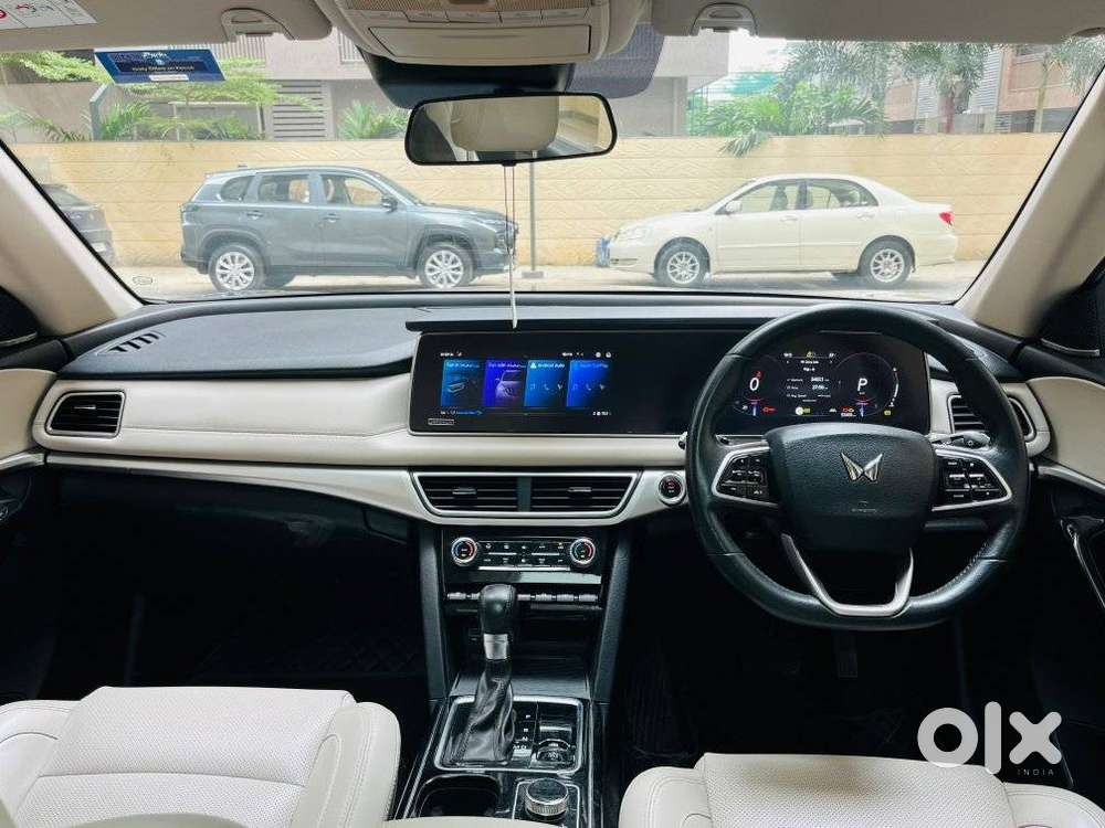 Mahindra Xuv700 2.2 Ax 7 Diesel At Luxury Pack Str, 2022, Diesel