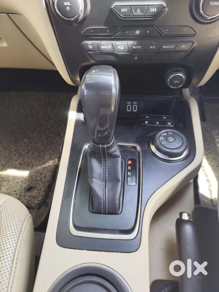 Ford Endeavour 3.2 Titanium At 4x4, 2017, Diesel
