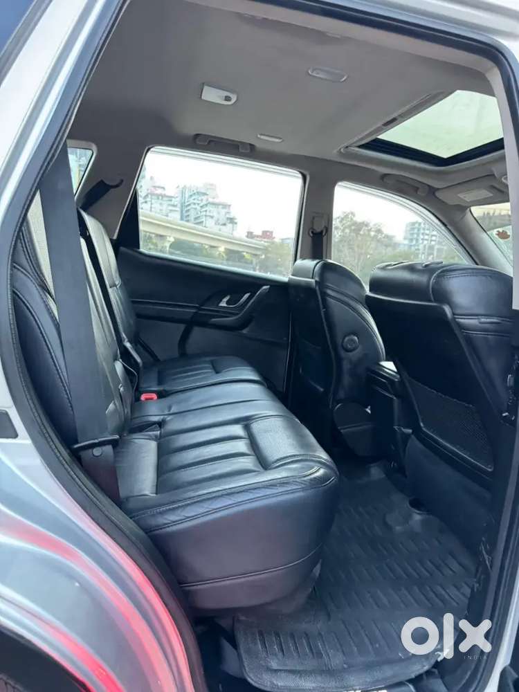 Mahindra Xuv500 W10 At 2018 Top Model  Excellent Condition