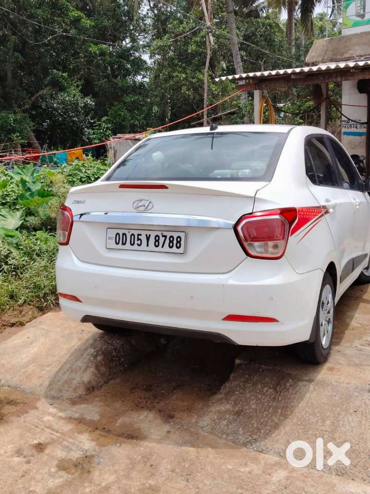 Hyundai Xcent 2016 Car