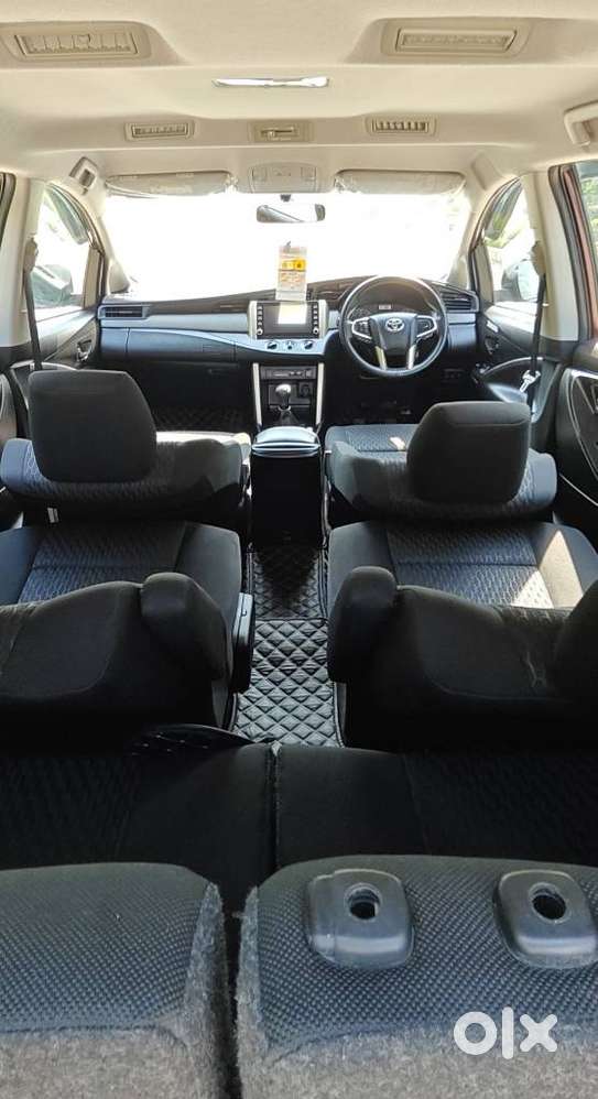 Toyota Innova Crysta 2.4 G Mt 7 Str, 2022, Diesel