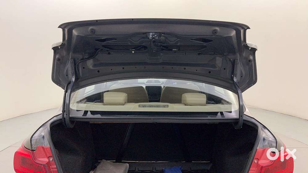 Maruti Suzuki Dzire Zxi Plus Ags, 2022, Petrol
