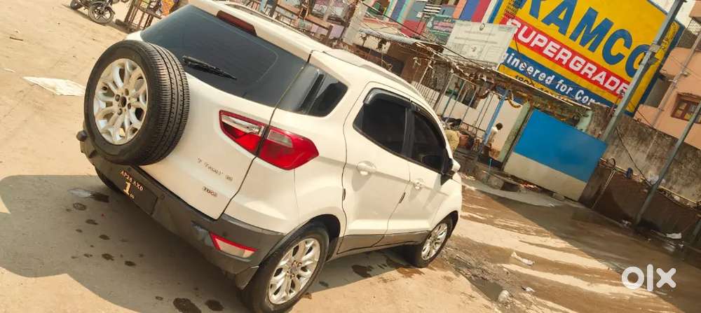 Ford Escort 2013 Top End