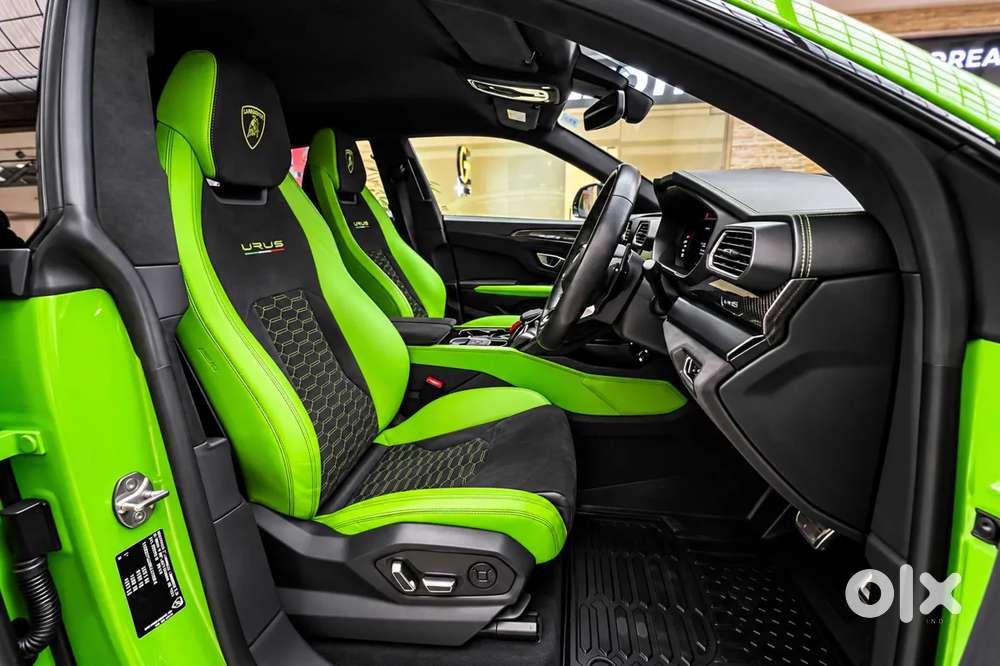 Lamborghini Urus, 2022, Petrol