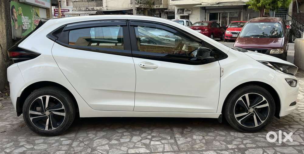 Tata Altroz 1.2 Xz Plus Petrol, 2022, Petrol