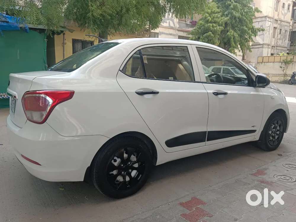 Hyundai Xcent 2018 Petrol And Cng Well Maintained