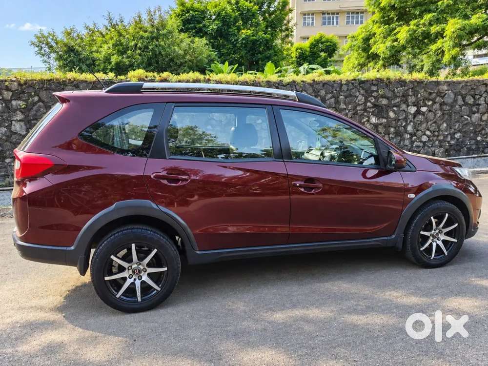 Honda Br-v 2017 Smt I-vtec Petrol/cng Take And Drive Condition.