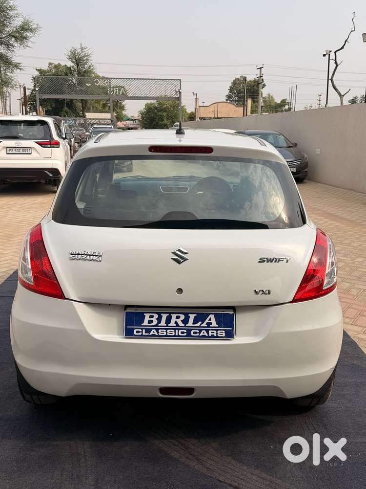 Maruti Suzuki Swift Vxi + Manual, 2016, Petrol