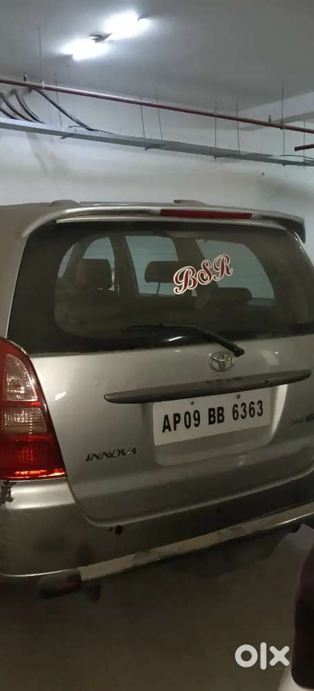 Toyota Innova Hycross 2010 Petrol Manual
