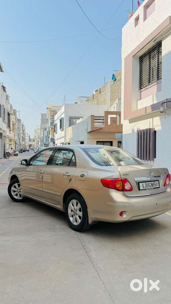 Toyota Corolla Altis 2010 Petrol Well Maintained