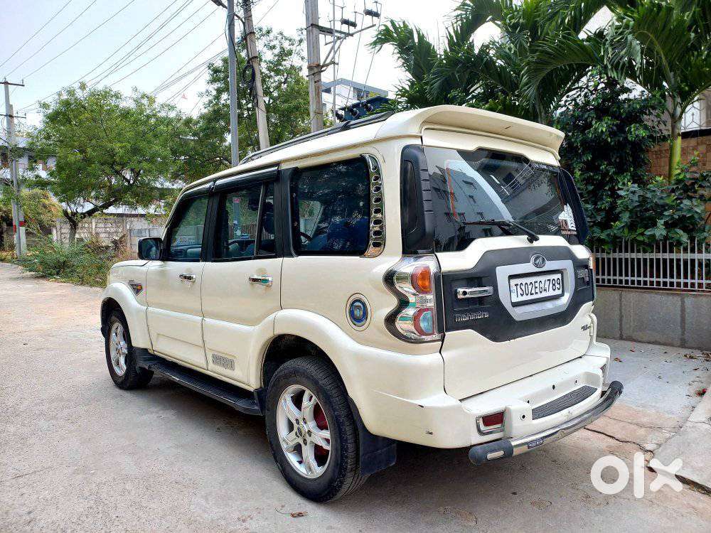 Mahindra Scorpio S10, 2015, Diesel