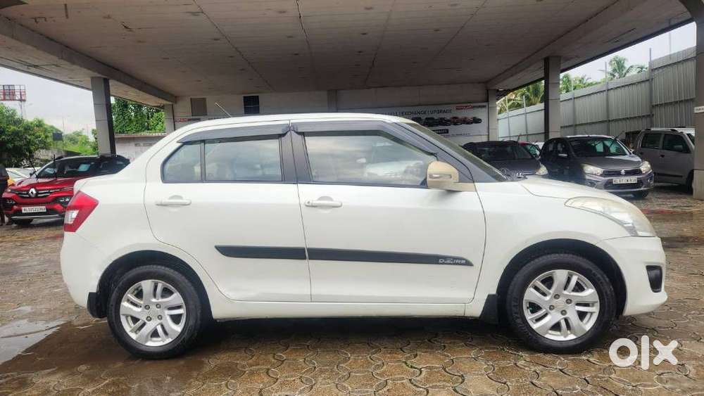 Maruti Suzuki Swift Dzire 1.2 Zxi Bsiv, 2012, Petrol
