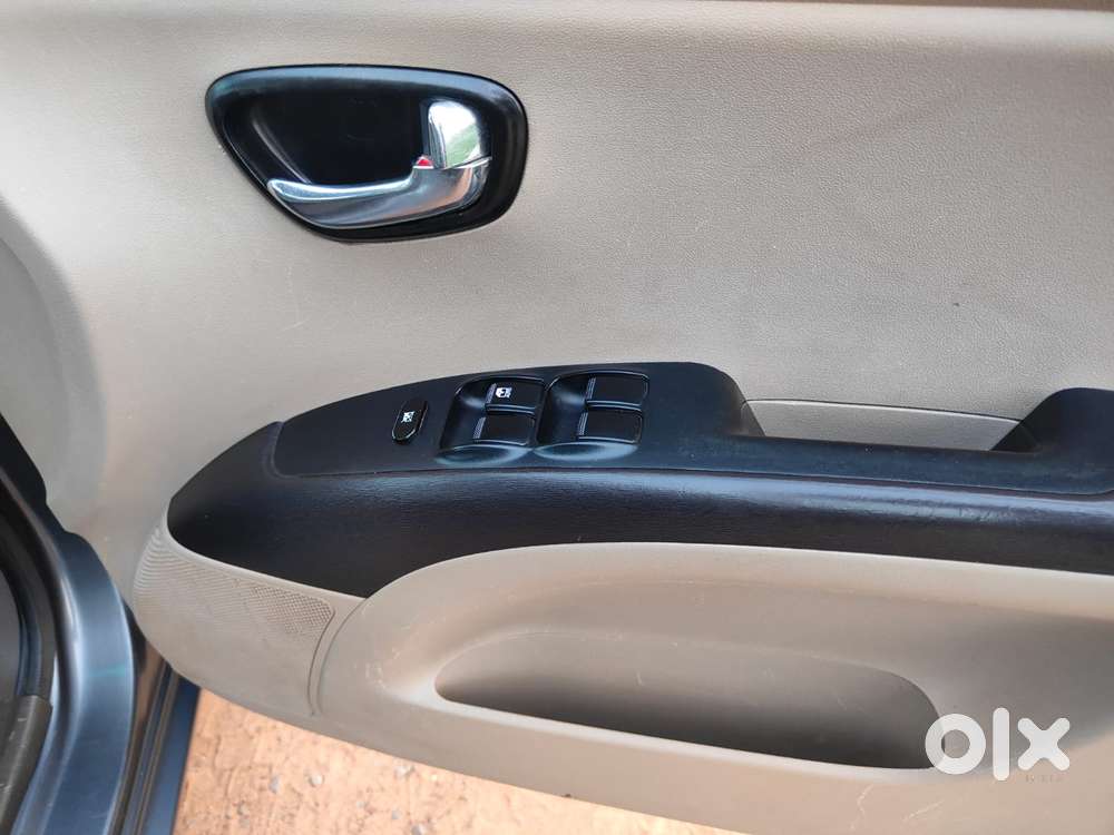 Hyundai I10 Sportz, 2015, Petrol