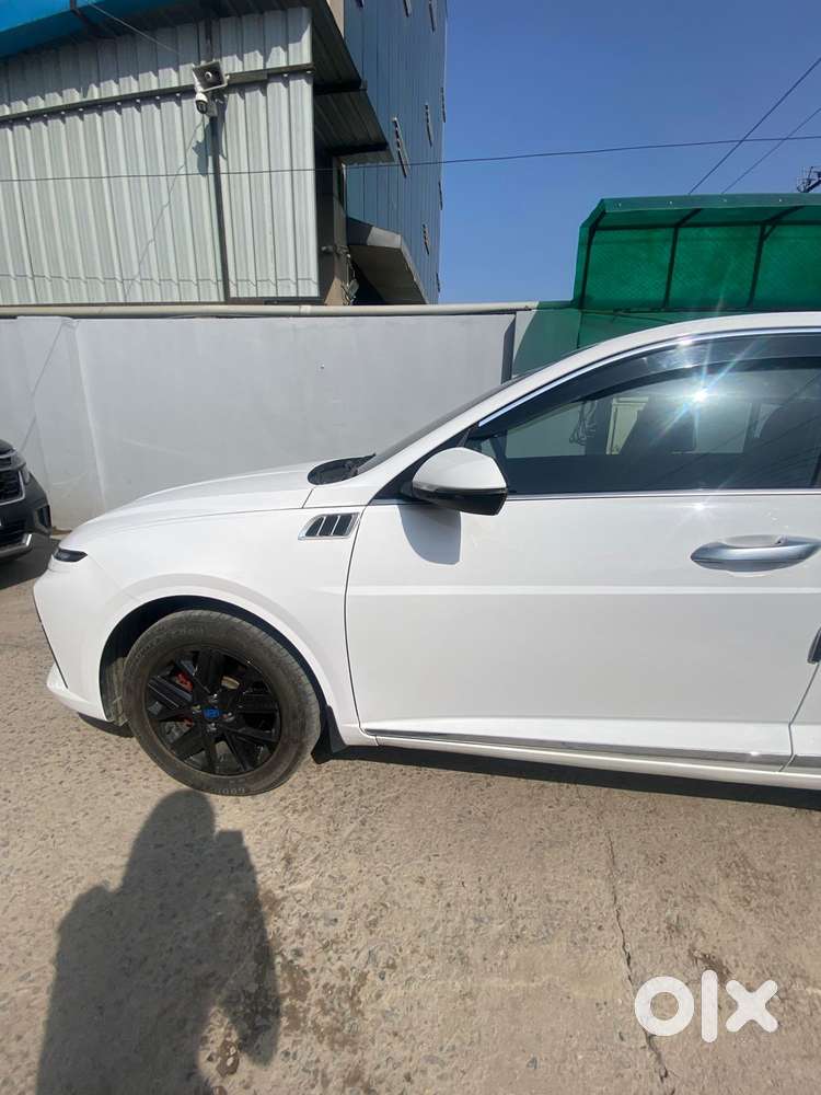 Hyundai Verna 1.5 Sx (o) Turbo Petrol Dct, 2024, Petrol