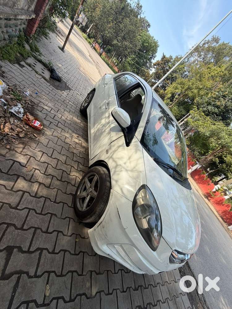 Honda Amaze 2015 Diesel Well Maintained