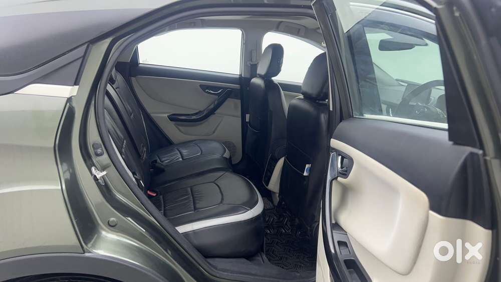 Tata Nexon 1.2 Revotron Xz Plus (s), 2023, Petrol