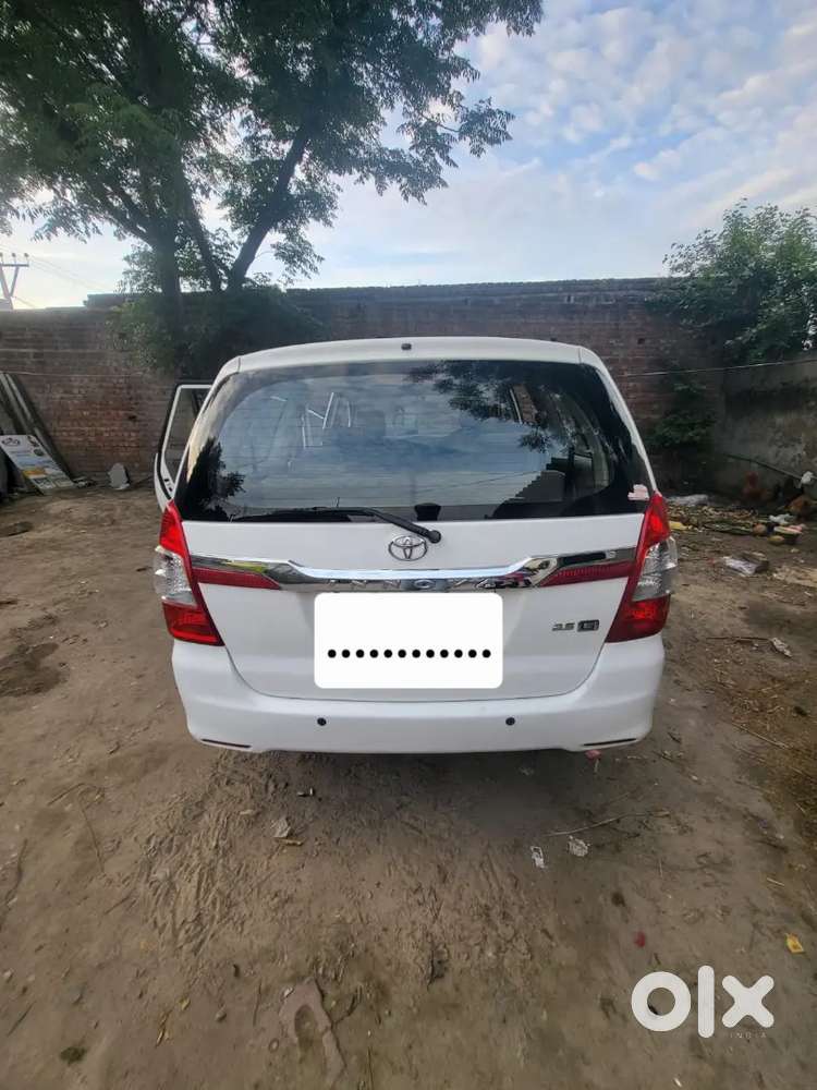 Toyota Innova 2015 Diesel Well Maintained