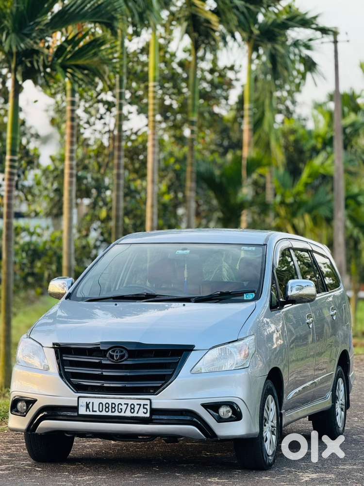 Toyota Innova 2015 Diesel 127000 Km Driven