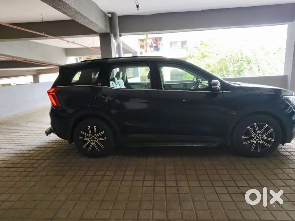 Mahindra Xuv700 Ax7 Automatic Petrol | 1st Owner | Oct 2024 | Mumbai