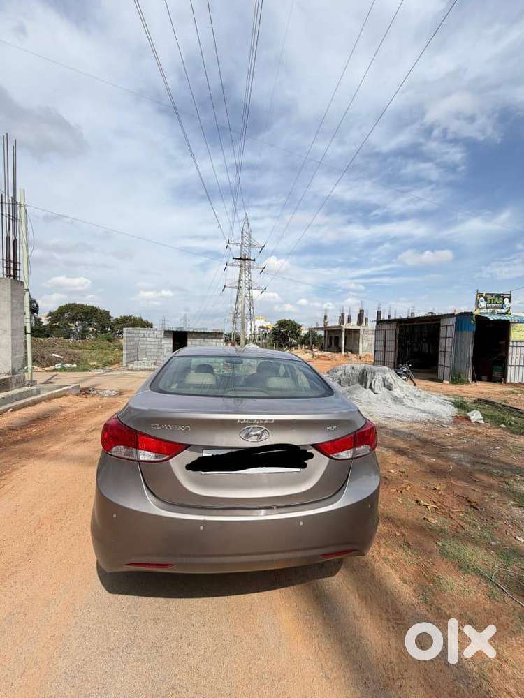 Hyundai Elantra 2013 78000 Kilometer Driven Well Maintainted