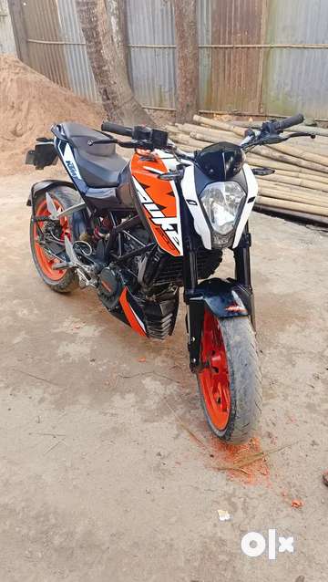 KTM Duke 200 Motorcycles 1761017898