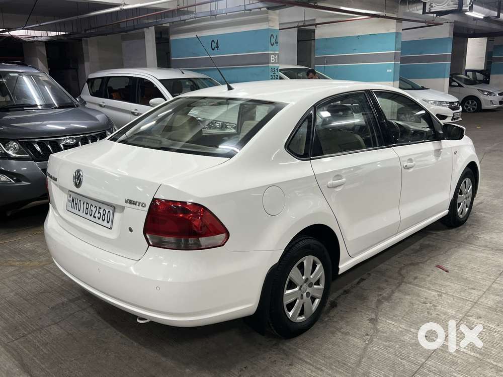Volkswagen Vento 1.6 Trendline, 2013, Petrol