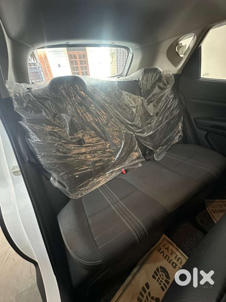 Kia Petrol Manual Car 2024