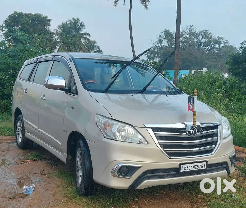 Toyota Innova 2014 Diesel Well Maintained