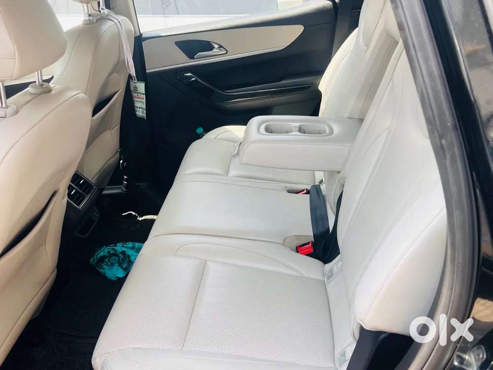Mahindra Xuv700 2.2 Ax 7 Diesel At Luxury Pack Str, 2024, Diesel