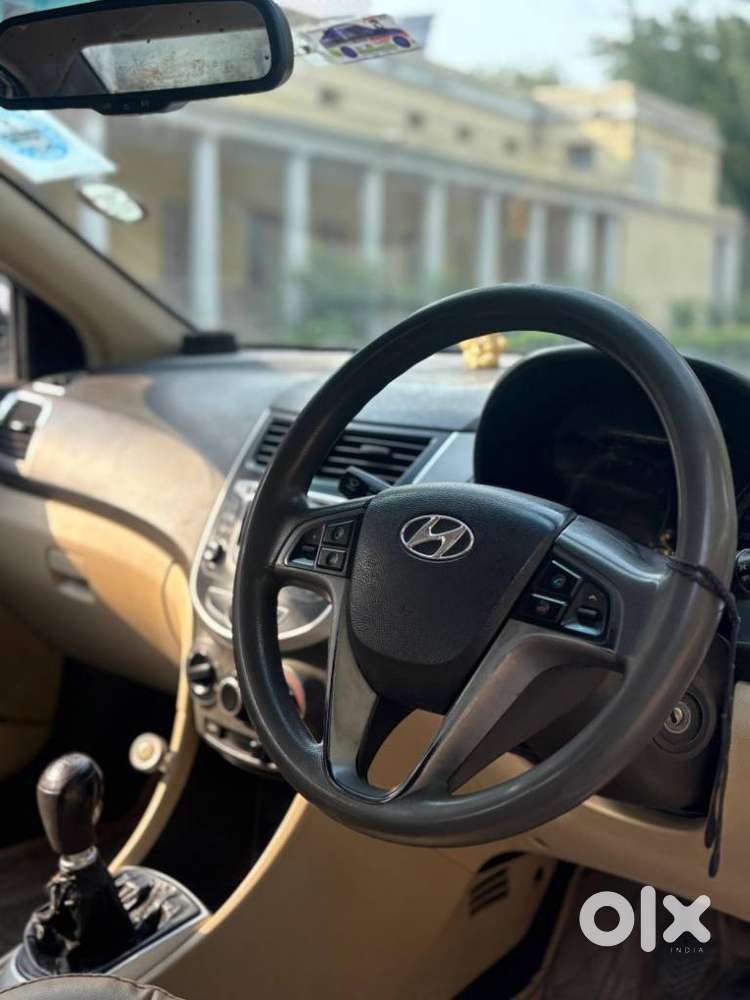 Hyundai Verna 1.4 Vtvt, 2012, Petrol