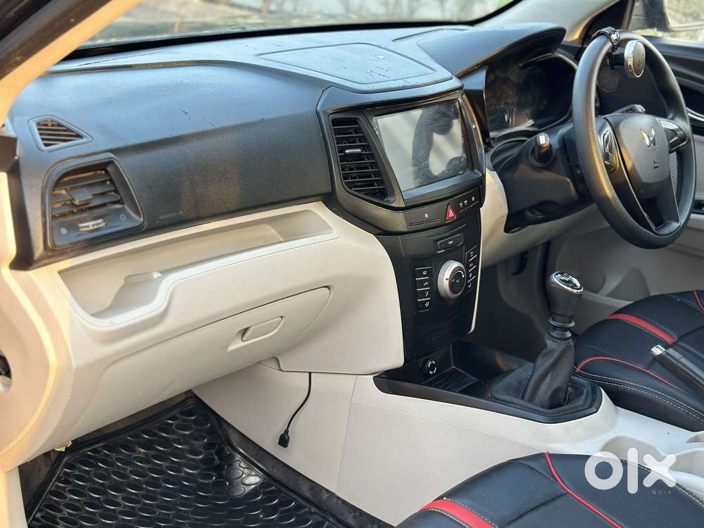 Mahindra Xuv300 W4, 2023, Petrol