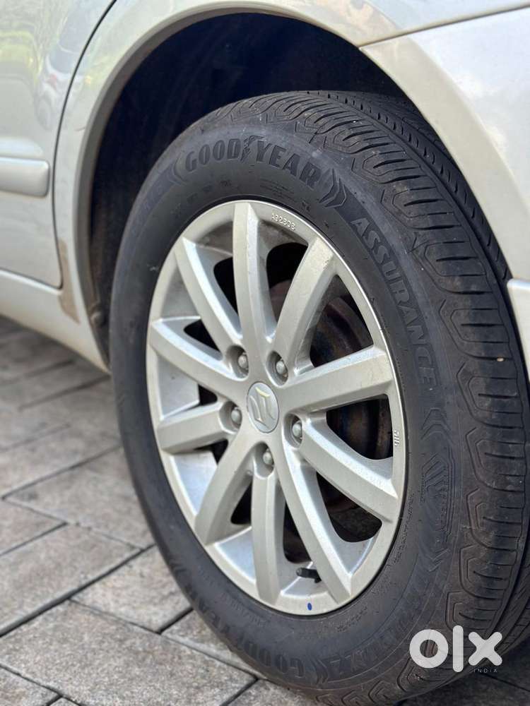 Maruti Suzuki Sx4 Zxi Automatic Bs-iv, 2010, Petrol