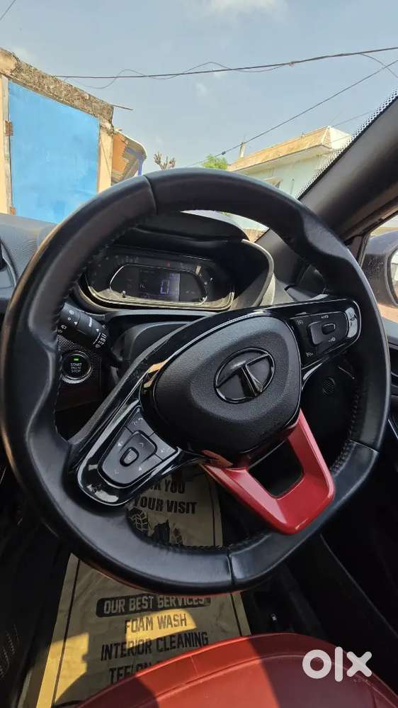 Tata Nexon Top End Amt Red Dark Edition
