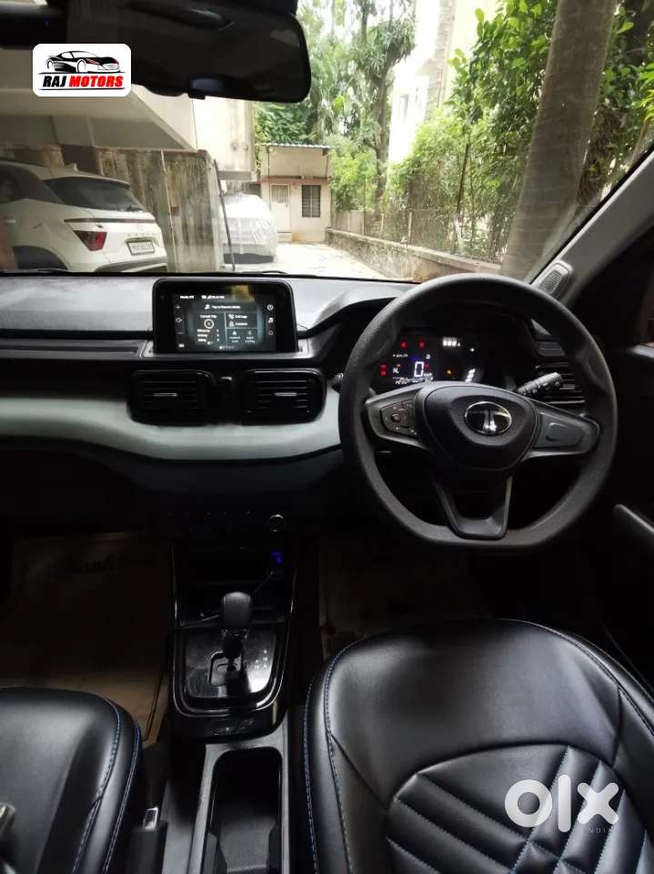 Tata Punch, 2025, Petrol