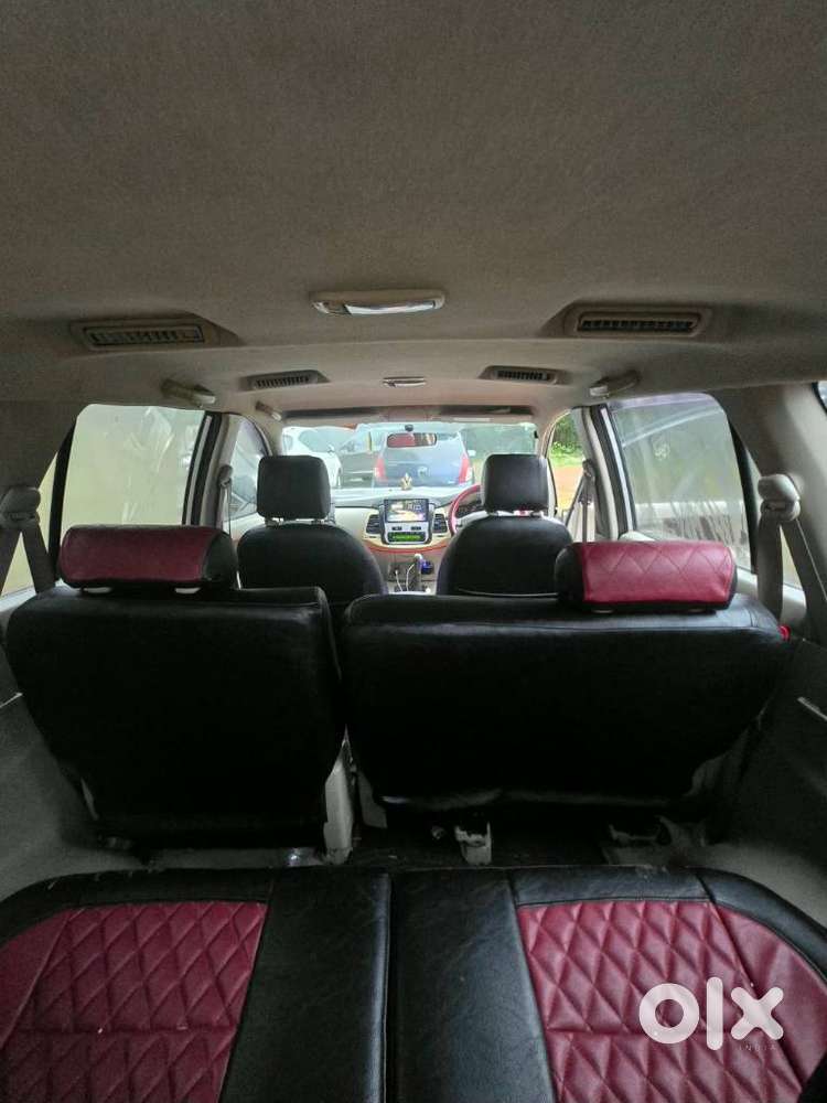 Toyota Innova 2.5 G (diesel) 8 Seater, 2011, Diesel