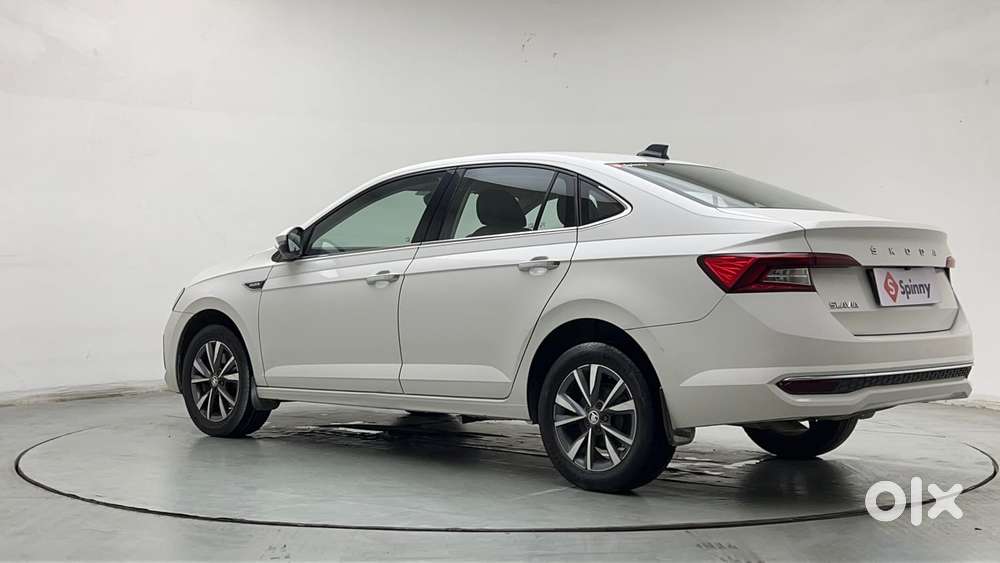 Skoda Slavia Style 1.0l Tsi Mt, 2022, Petrol