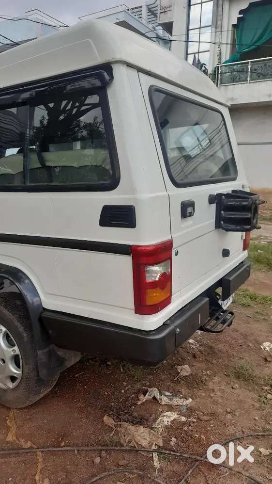 Mahindra Bolero Neo 2818